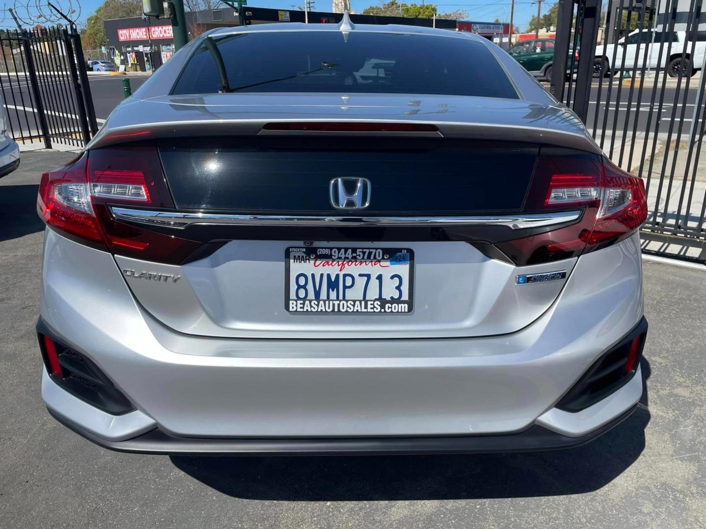 2021 SILVER /BLACK Honda Clarity Plug-In Hybrid (JHMZC5F14MC) with an 1.5L L4 DOHC 16V HYBRID engine, CVT transmission, located at 744 E Miner Ave, Stockton, CA, 95202, (209) 944-5770, 37.956863, -121.282082 - Photo#11